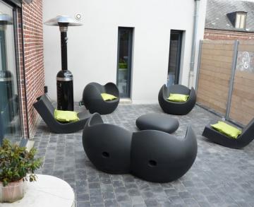 superbe Terrasse réalisée en pavés Vulcan Belgium Blue